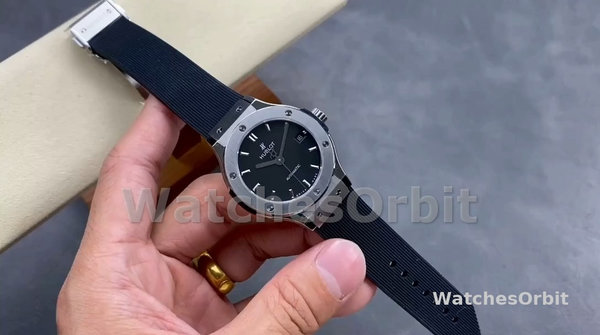 542.NX.1171.RX Hublot Classic Fusion Automatic Rubber