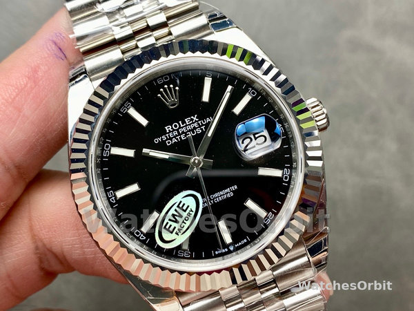 Rolex Datejust 41mm Stainless Steel 126334 0018 Black Index Jubilee
