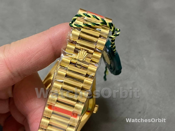 Rolex Day-Date 40 18K Yellow Gold Diamond Paved Dial Diamond m228348rbr 0037