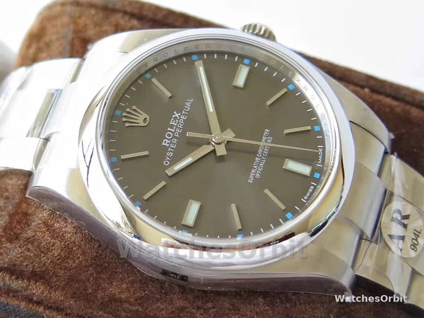 Rolex Oyster Perpetual 114300 0001 39MM