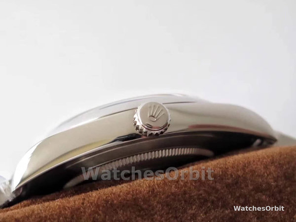 Rolex Oyster Perpetual 114300 0001 39MM