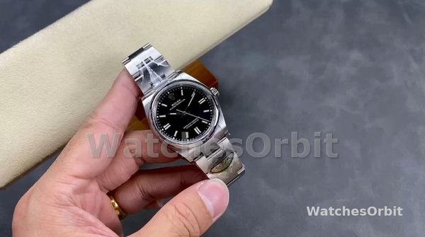 Rolex Oyster Perpetual 36 Oystersteel 126000 0002