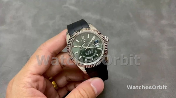 Rolex Sky Dweller 42mm 336239 Rubber Strap Black Dial Men's Watch