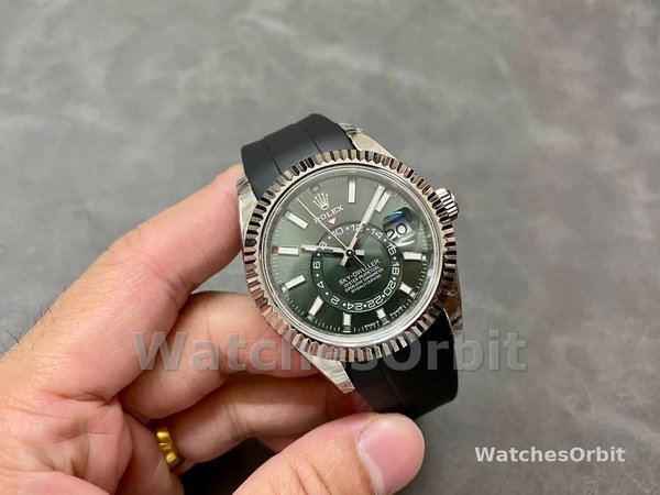 Rolex Sky Dweller 42mm 336239 Rubber Strap Black Dial Men's Watch