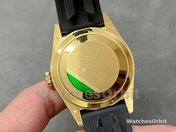 Rolex Sky Dweller m336238 0002 Yellow Gold Black Dial 42mm Mens Replica Watch